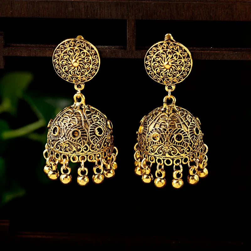 ✨ Royal Silver Jhumkas – Timeless Beauty