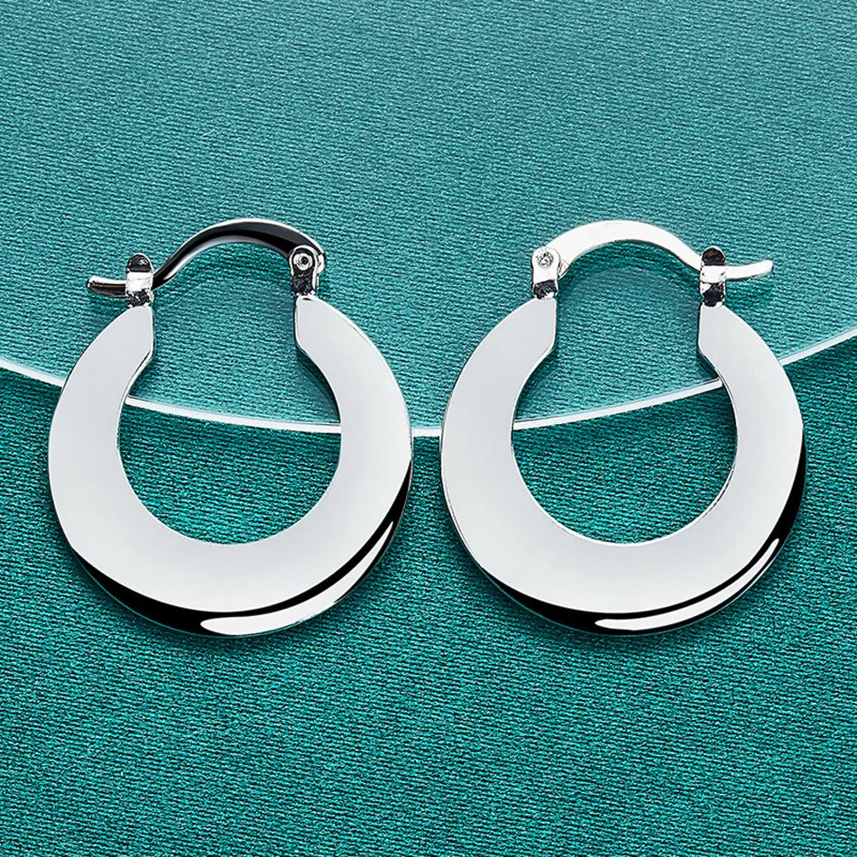 ✨ Elegant Silver Round Earrings ✨