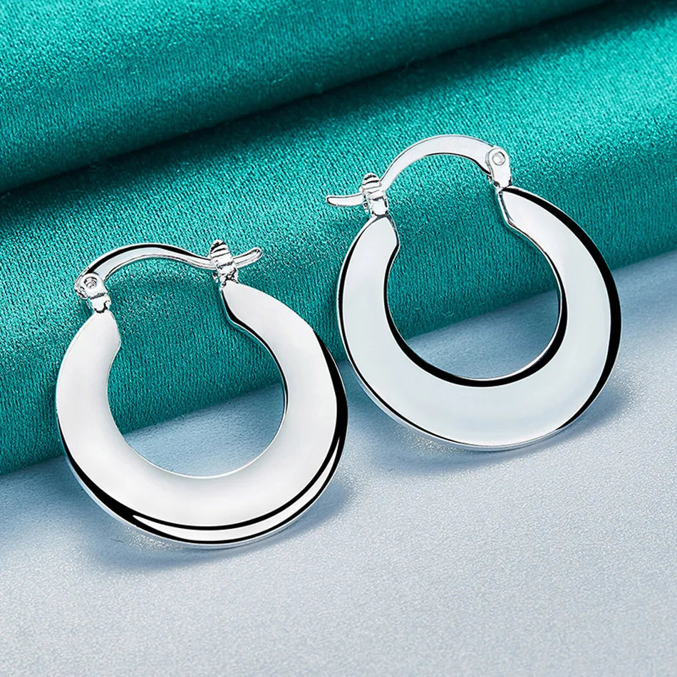 ✨ Elegant Silver Round Earrings ✨